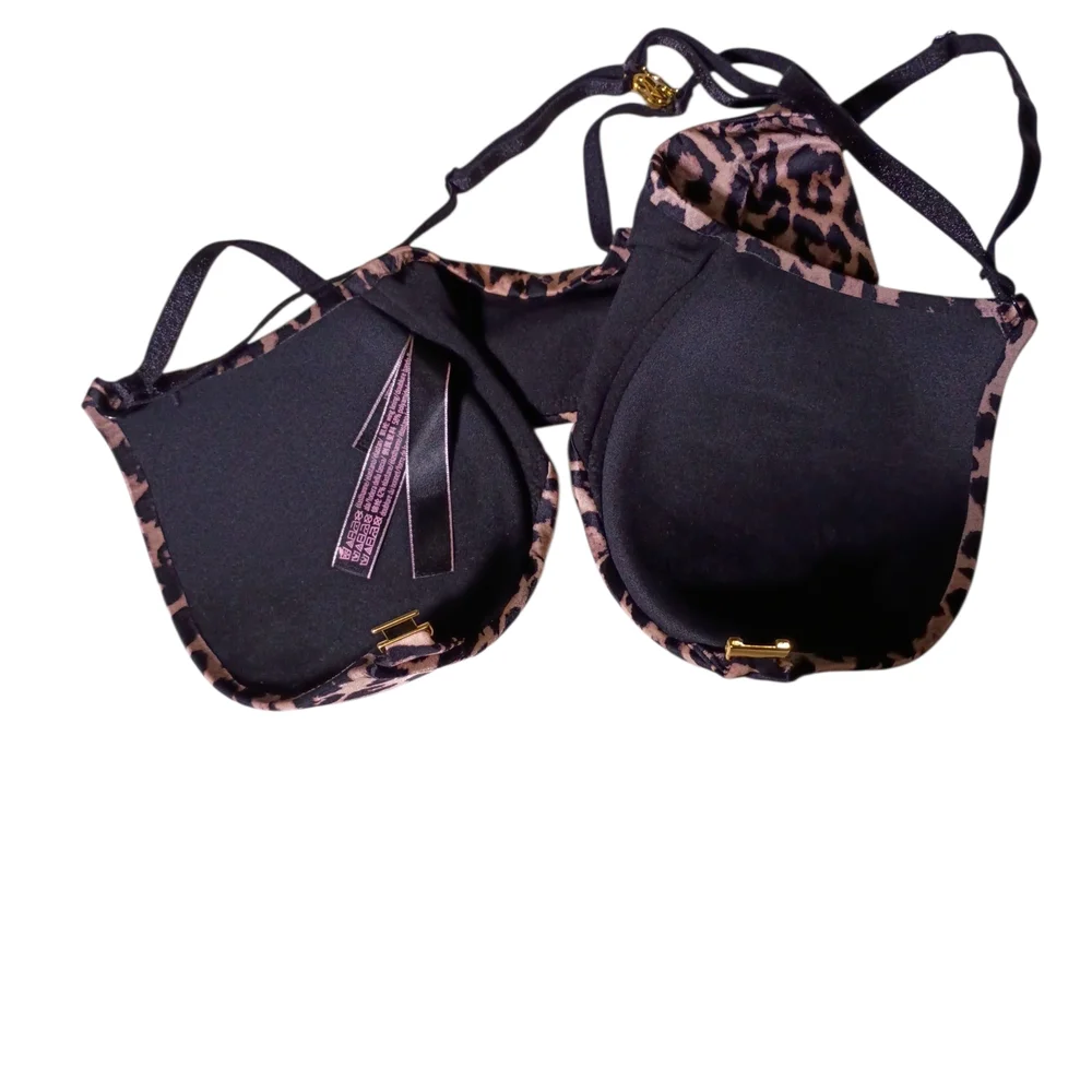 Victoria's Secret Leopard‎ Print Bra with Black Straps